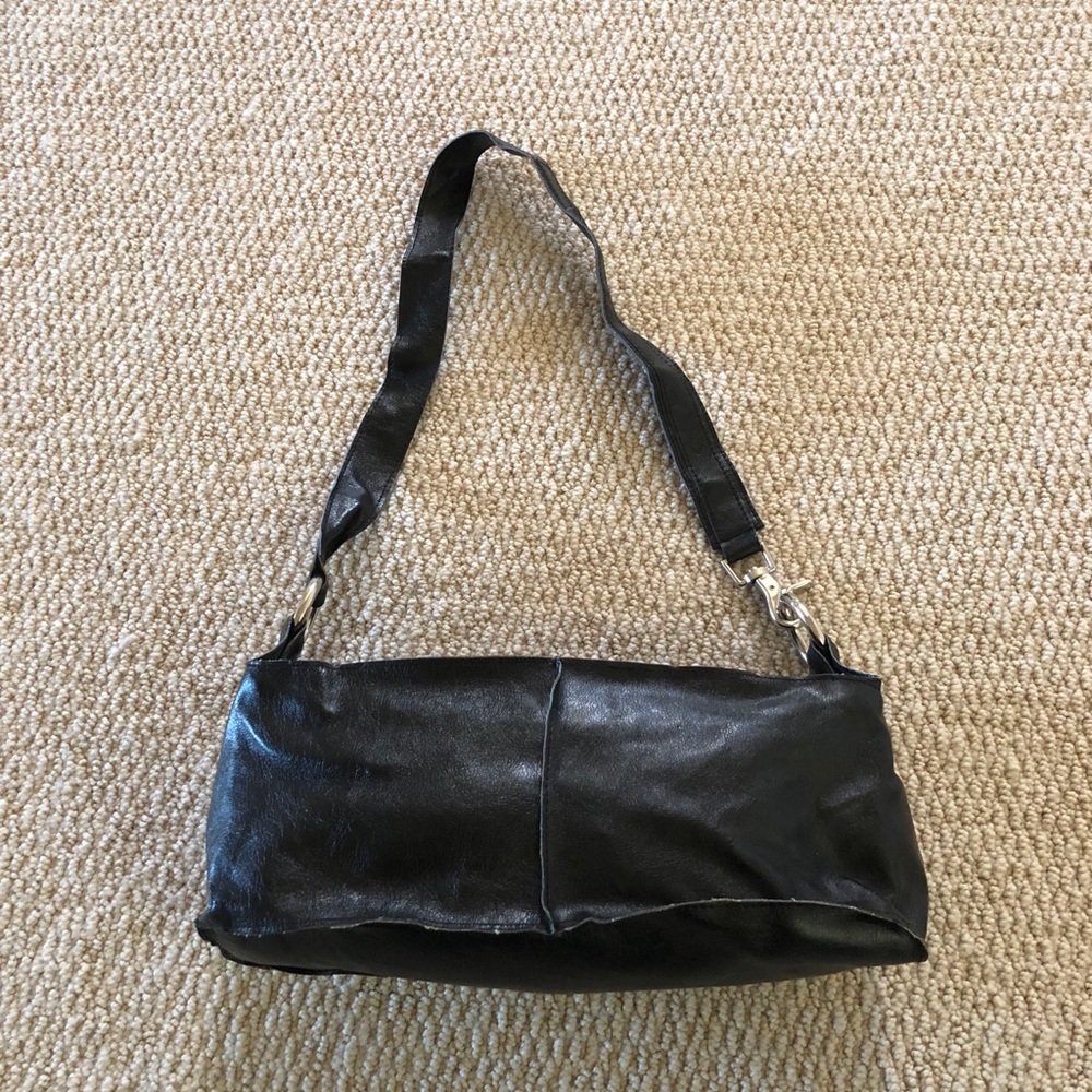 Small Steve Madden back
